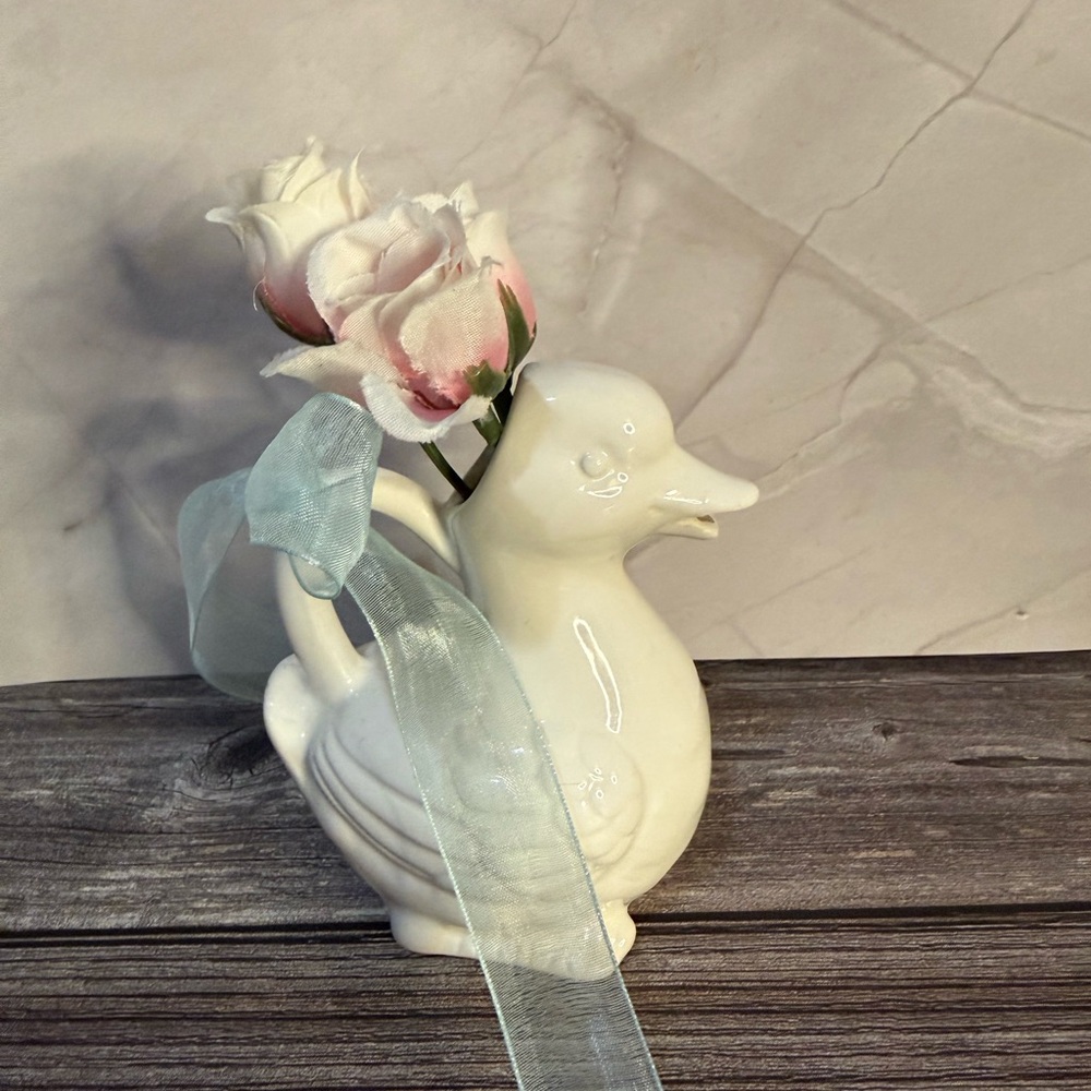Vintage White Duck Creamer Made in Japan Easter Decor - Picture 4 of 7